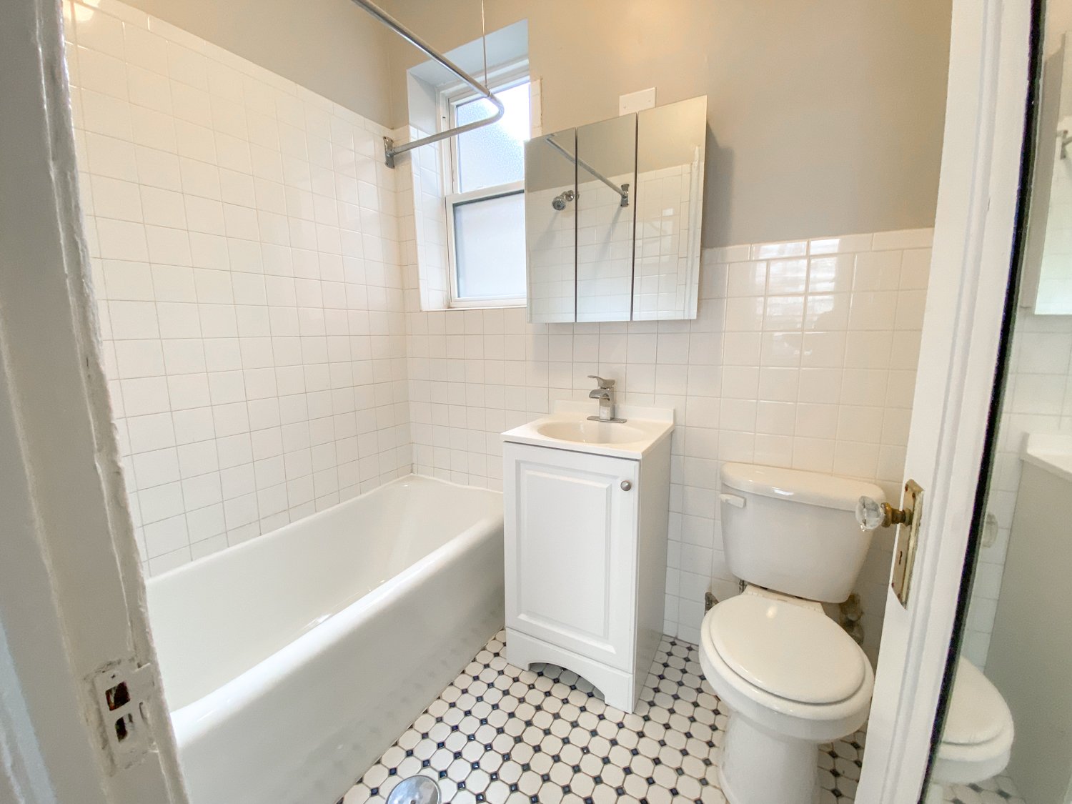 536 W. Grant Pl. 536 W. Grant Pl., Chicago, IL 60614 Lincoln Park - Leasing by Cross Street